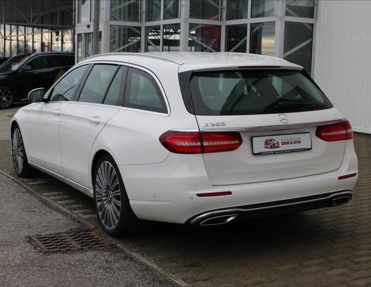 Mercedes-Benz Třídy E 4