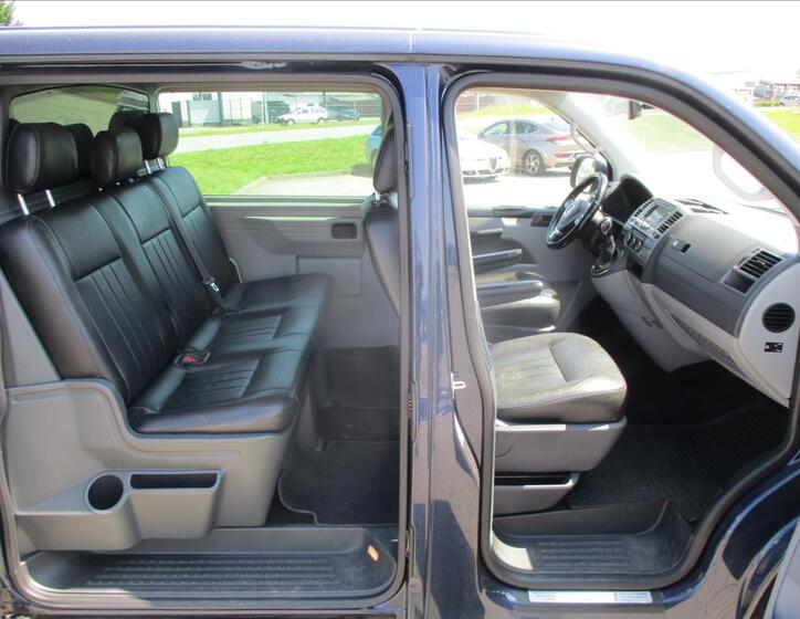 Volkswagen Transporter 9