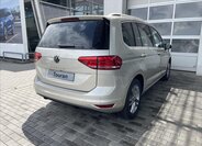 Volkswagen Touran 8