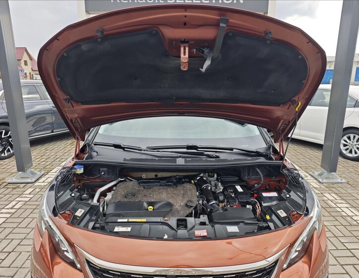 Peugeot 3008 SUV / Terénní 2,0 l 110 kw
