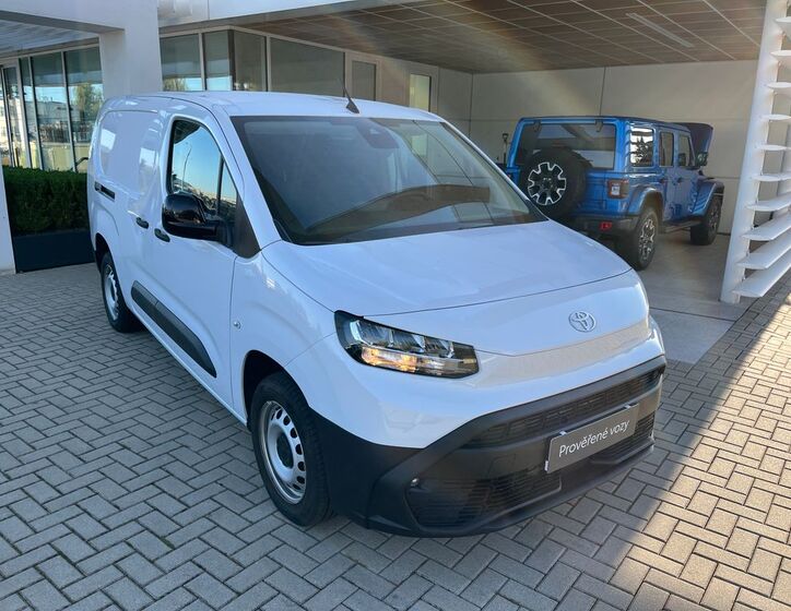 Toyota ProAce 8