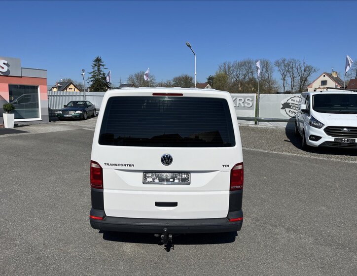 Volkswagen Transporter Kombi 2,0 l 62 kw