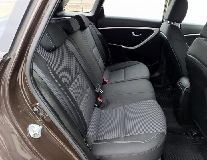 Hyundai i30 Kombi 1,6 l 99 kw