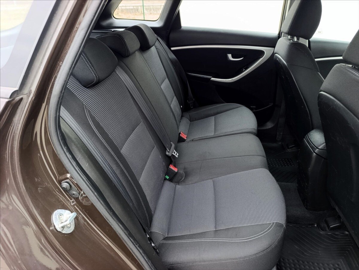 Hyundai i30 Kombi 1,6 l 99 kw