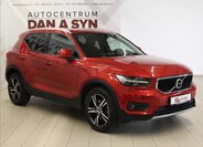 Volvo XC40 SUV / Terénní 2,0 l 182 kw