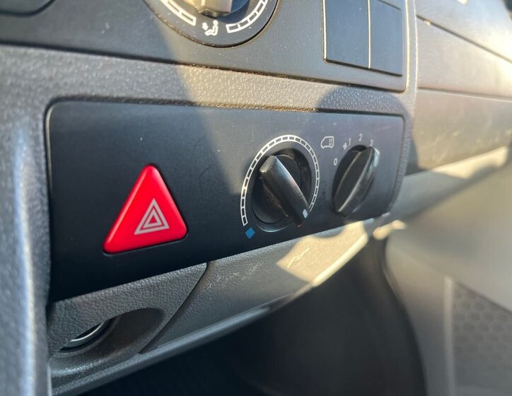 Volkswagen Caravelle 22