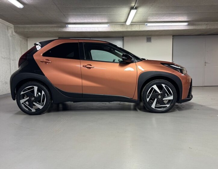 Toyota Aygo Hatchback 998,0 53 kw