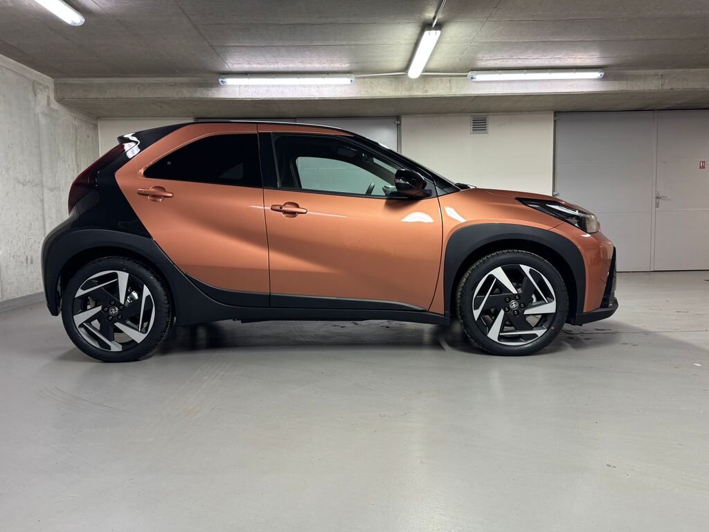 Toyota Aygo Hatchback 998,0 53 kw