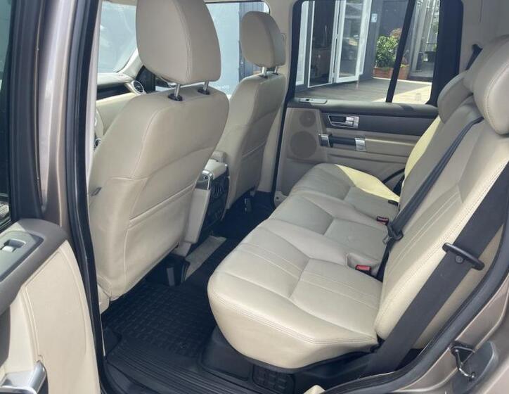 Land Rover Discovery 19