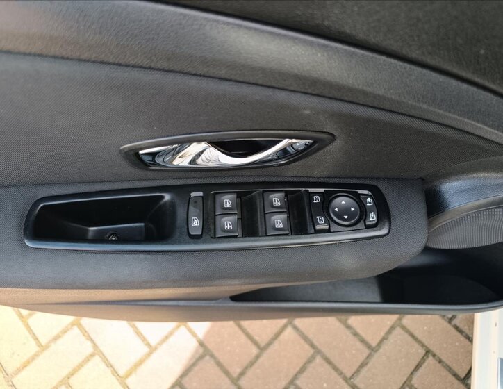 Renault Fluence Sedan 1,6 l 82 kw