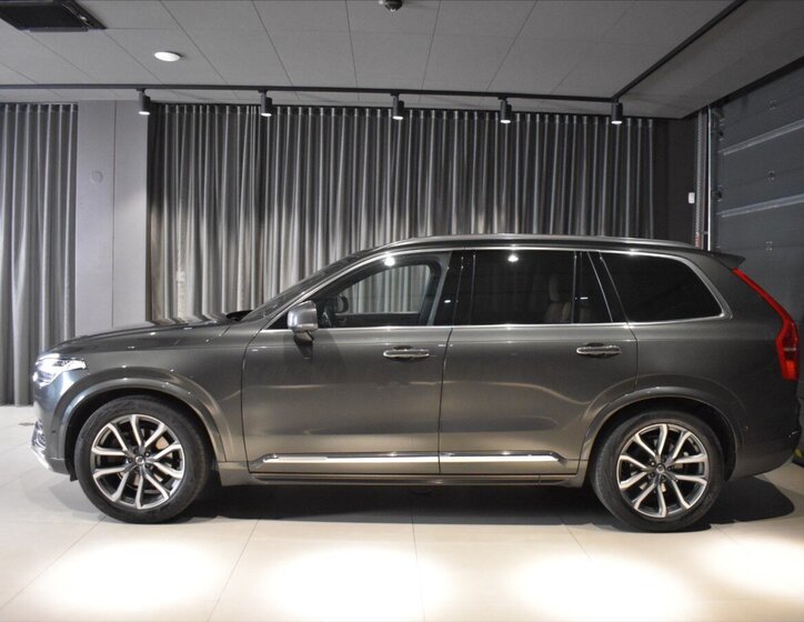 Volvo XC90 SUV / Terénní 2,0 l 177 kw