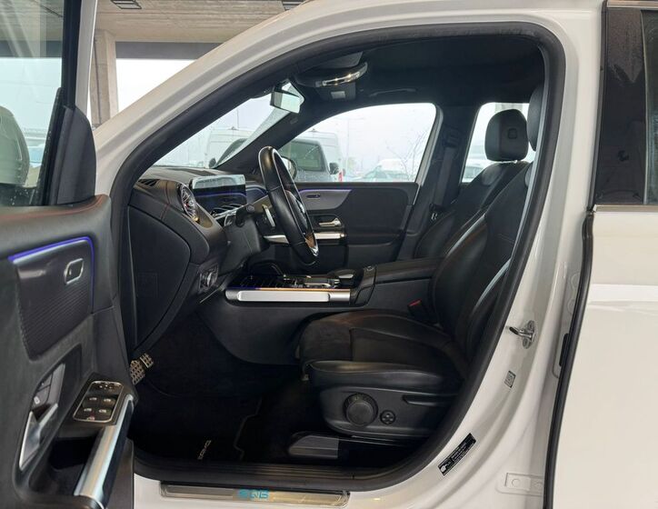 Mercedes-Benz EQB 11