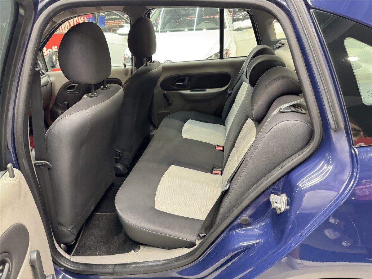 Renault Thalia Sedan / Limuzína 1,1 l 55 kw
