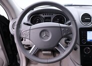 Mercedes-Benz Třídy M SUV / Terénní 3,2 l 165 kw