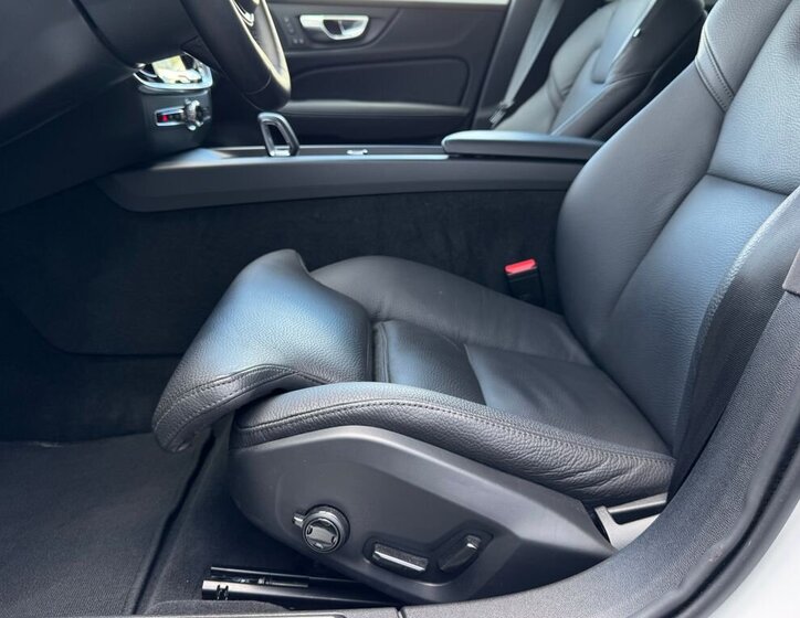 Volvo V60 Kombi 2,0 l 145 kw