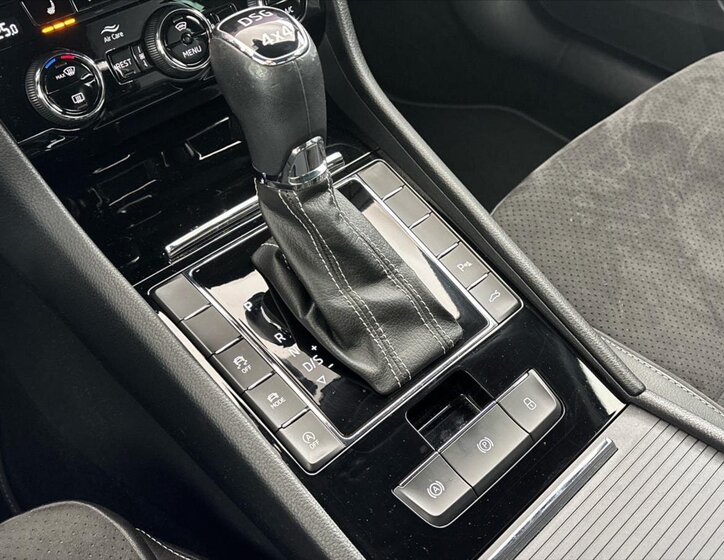 Škoda Superb Liftback 2,0 l 140 kw