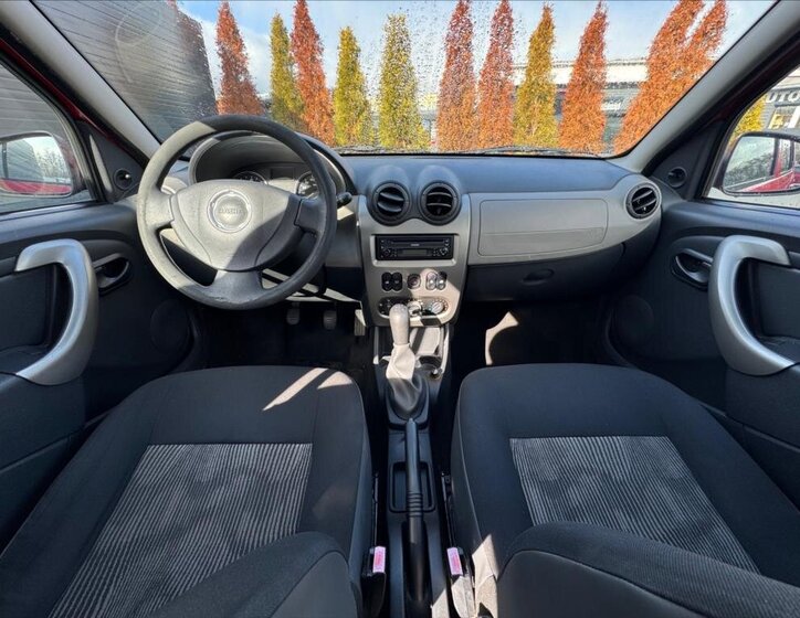 Dacia Sandero Hatchback 1,1 l 55 kw