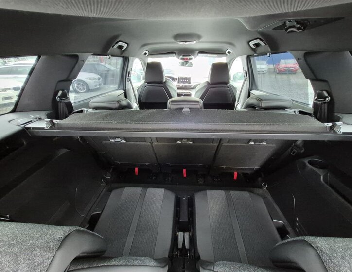 Peugeot 5008 MPV 1,6 l 133 kw