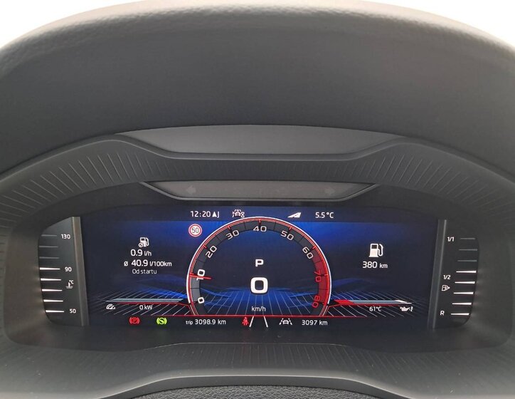 Škoda Karoq SUV / Terénní 1,5 l 110 kw