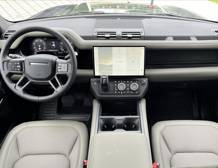 Land Rover Defender SUV / Terénní 3,0 l 183 kw
