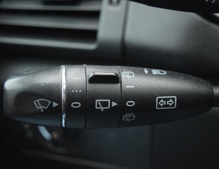 Mercedes-Benz Třídy R Kombi 3,0 l 140 kw