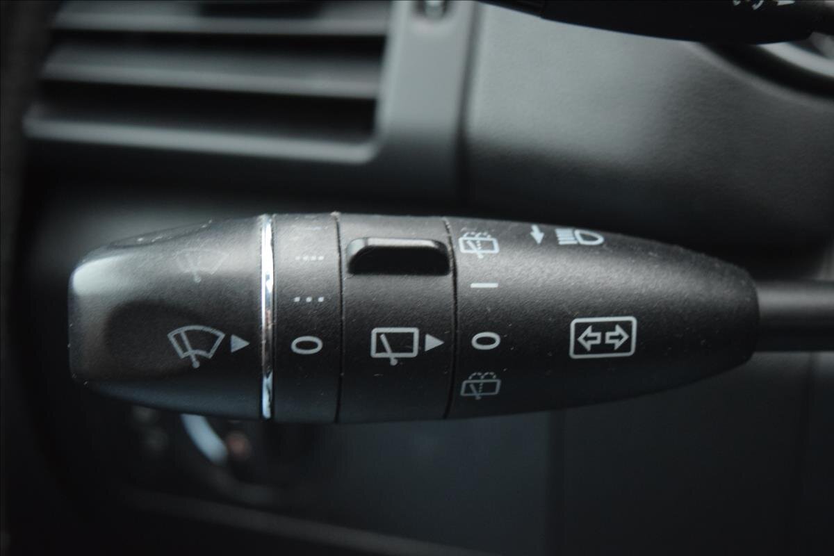 Mercedes-Benz Třídy R Kombi 3,0 l 140 kw