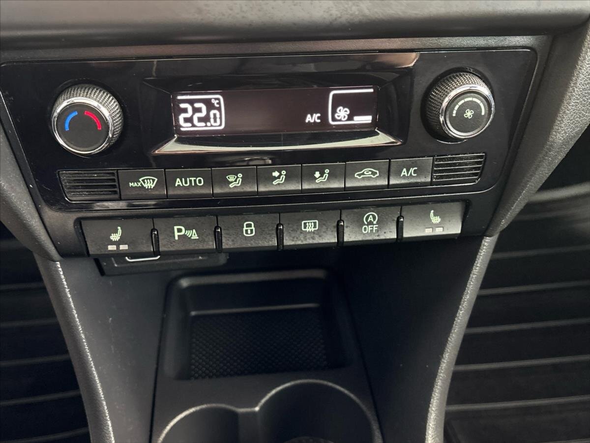 Škoda Rapid Hatchback 999,0 81 kw