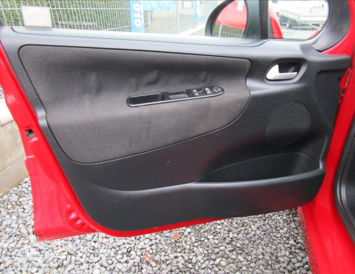 Peugeot 207 Kombi 1,4 l 54 kw