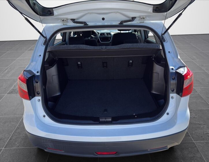 Suzuki SX4 S-Cross Hatchback 1,6 l 88 kw
