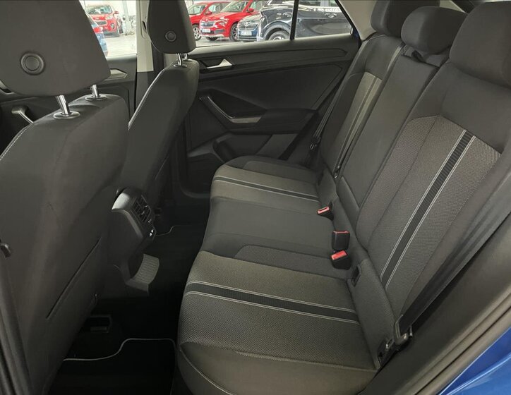 Volkswagen T-Roc SUV 1,5 l 110 kw