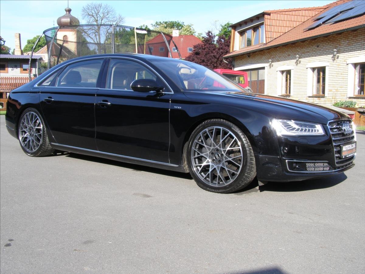 Audi A8 Sedan 6,3 l 368 kw