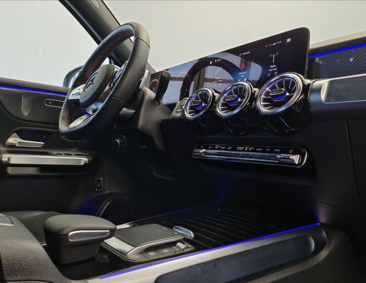 Mercedes-Benz GLB 16