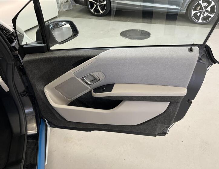 BMW i3 27