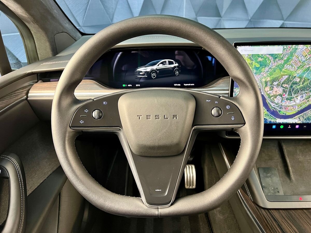 Tesla Model X SUV / Terénní 0,0 493 kw