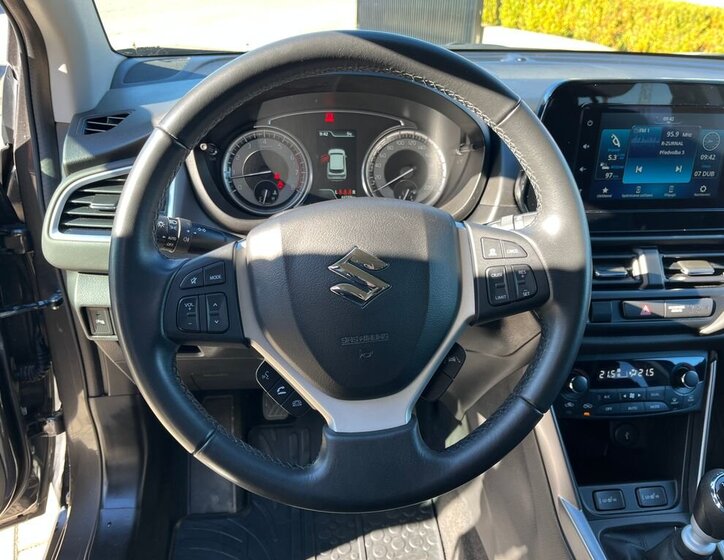 Suzuki S-Cross SUV / Terénní 1,4 l 95 kw