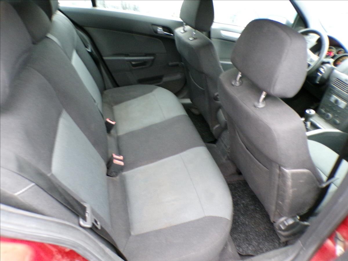 Opel Astra Hatchback 1,6 l 77 kw