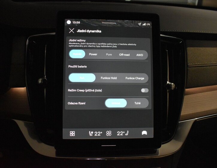 Volvo XC90 SUV / Terénní 2,0 l 228 kw