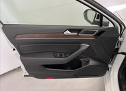 Volkswagen Passat Sedan / Limuzína 2,0 l 176 kw