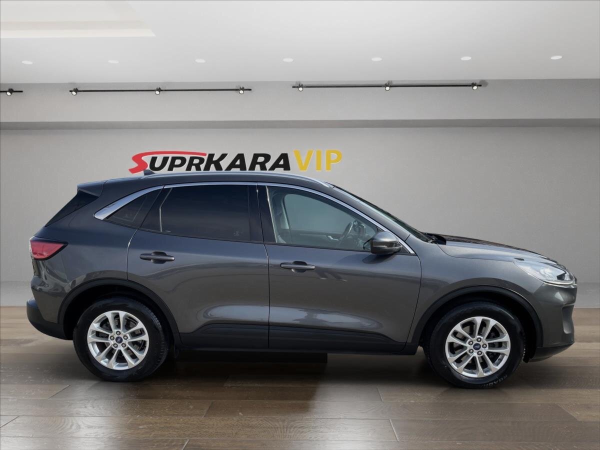 Ford Kuga SUV / Terénní 1,5 l 88 kw