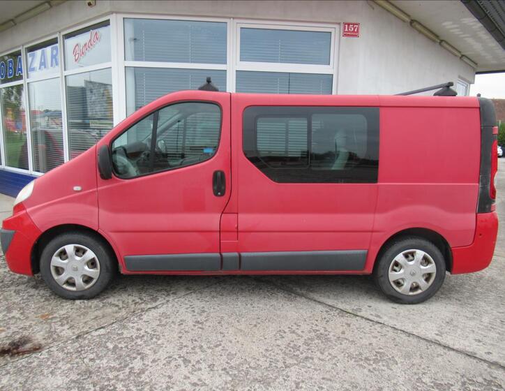 Renault Trafic 8