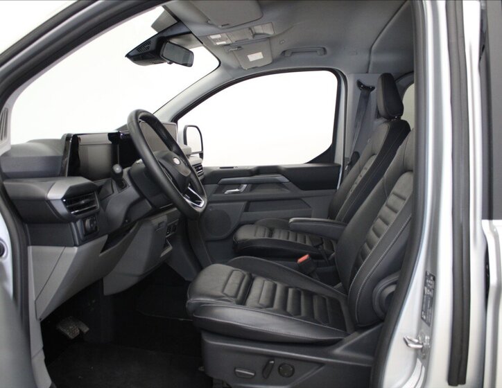 Ford Tourneo Custom MPV 2,0 l 125 kw