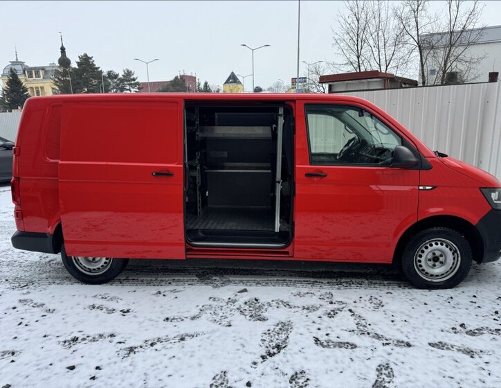 Volkswagen Transporter Skříň 2,0 l 110 kw