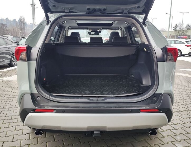 Toyota RAV4 Kombi 2,5 l 131 kw