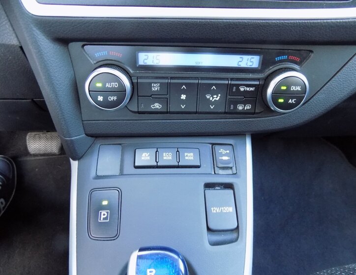 Toyota Auris Hatchback 1,8 l 73 kw