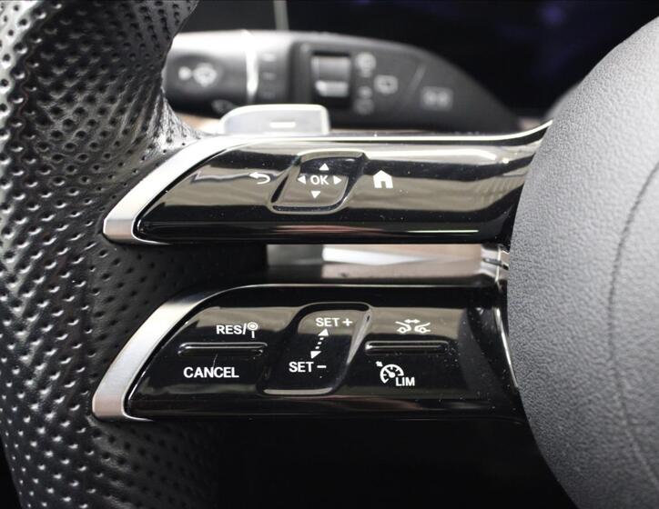 Mercedes-Benz Třídy E 18