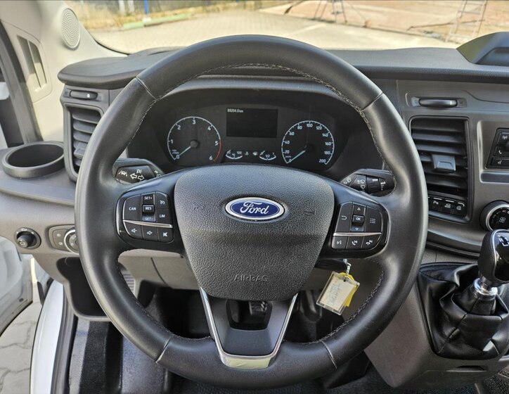 Ford Transit 13