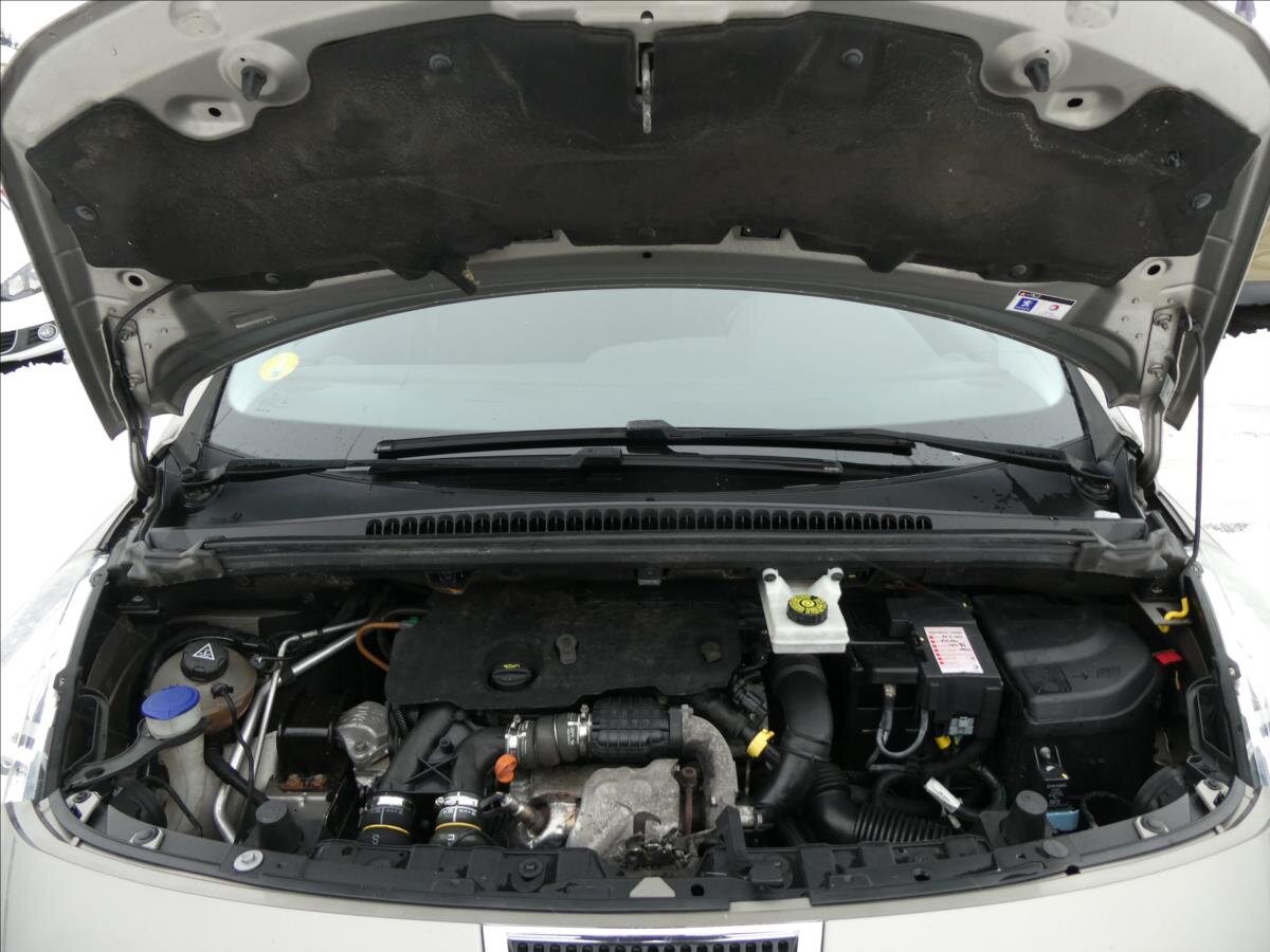 Peugeot 3008 SUV 1,6 l 82 kw