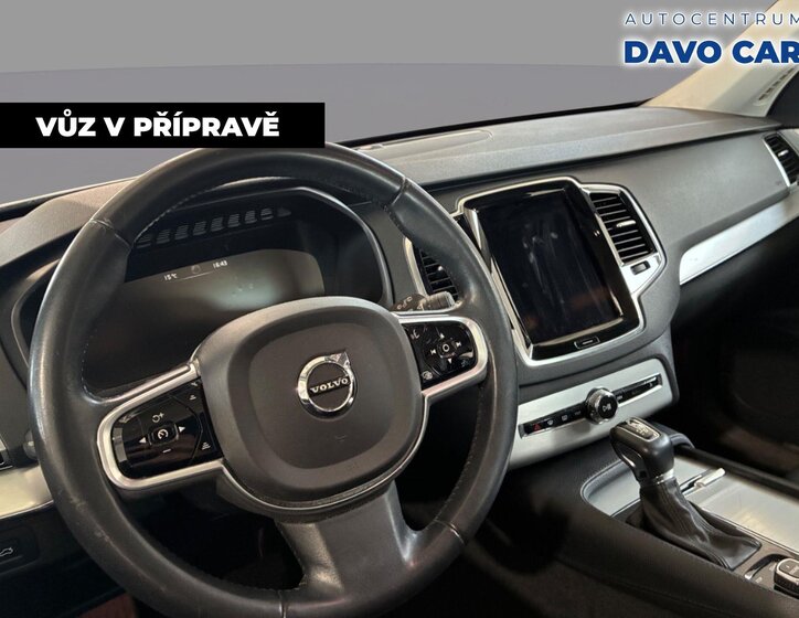 Volvo XC90 SUV / Terénní 2,0 l 140 kw