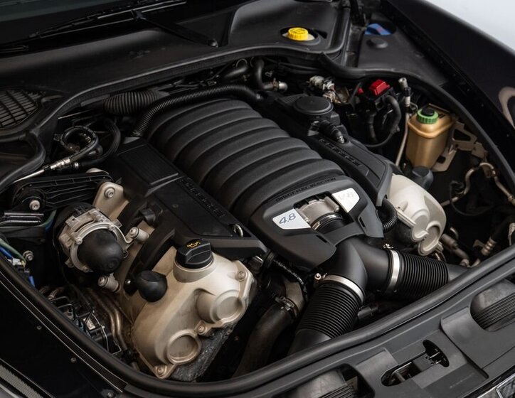 Porsche Panamera Sedan 4,8 l 294 kw