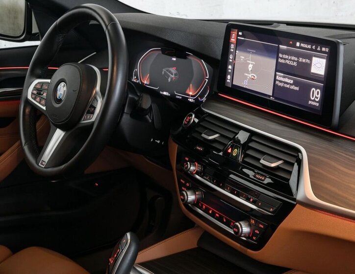 BMW Řada 5 Kombi 3,0 l 245 kw